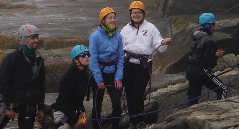group rock climbing course for middle schoolers